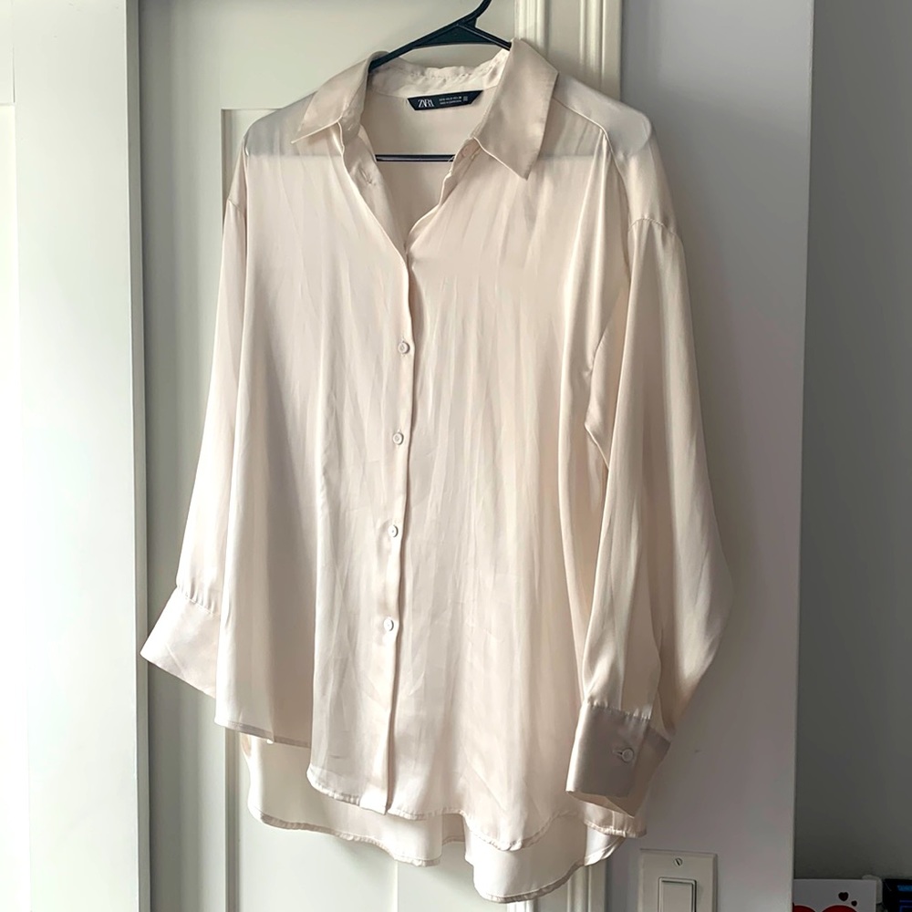 White/cream blouse